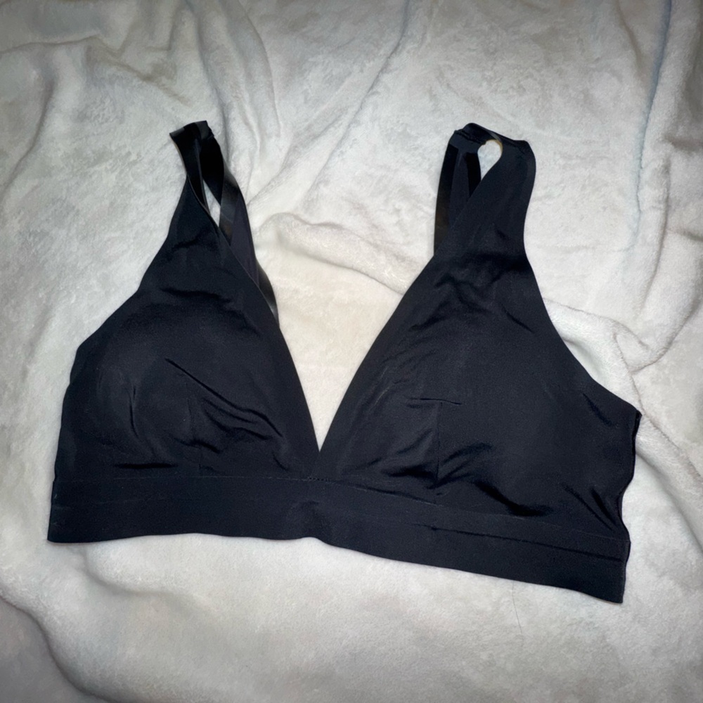 Sleek Black Bikini Top